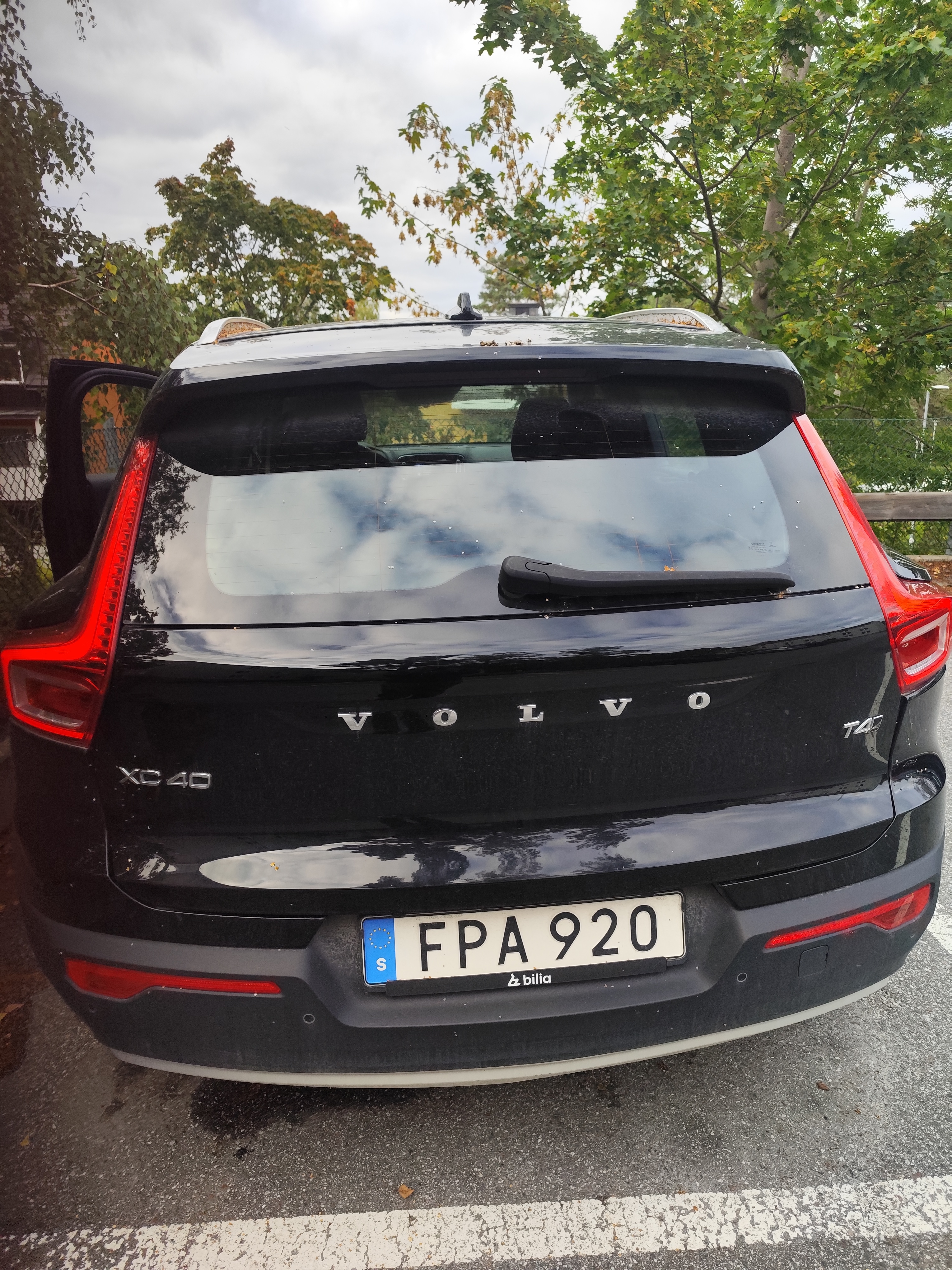 Volvo XC40 T4 AWD Geartronic 2019, bild 2/2