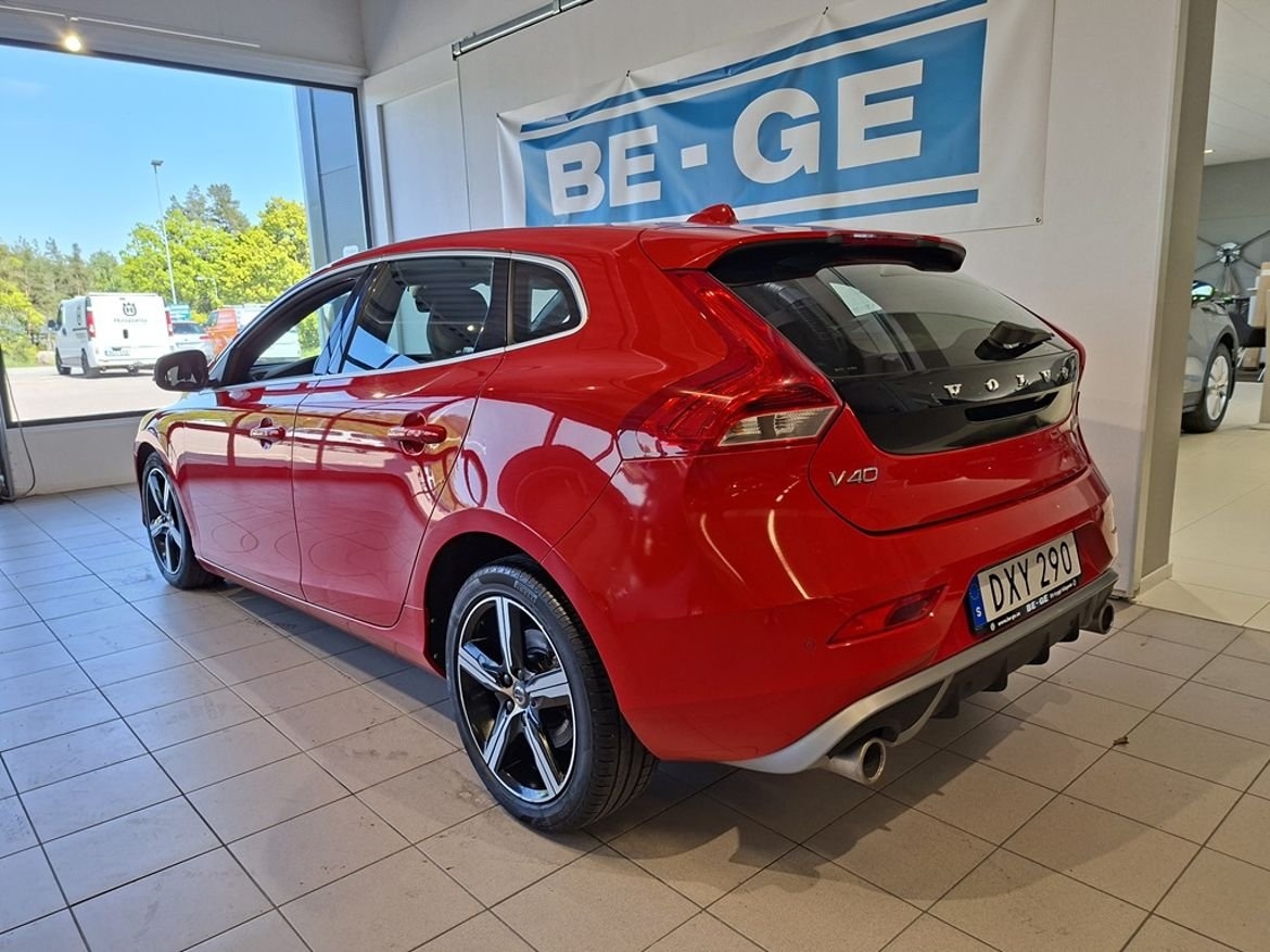 Volvo V40 2017, photo 3/10