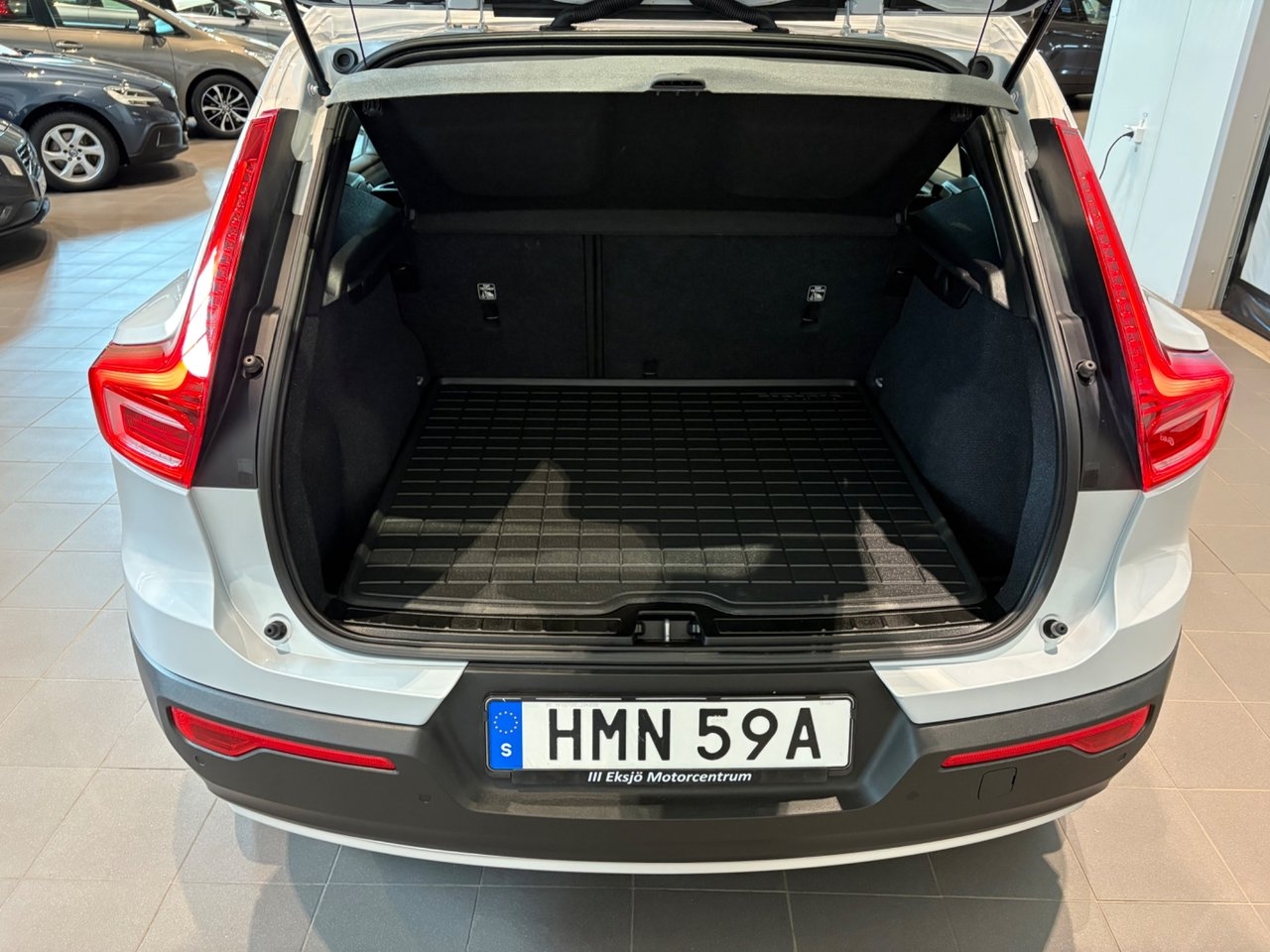 Volvo XC40 D3 AWD Geartronic Momentum 2020, bild 7/10