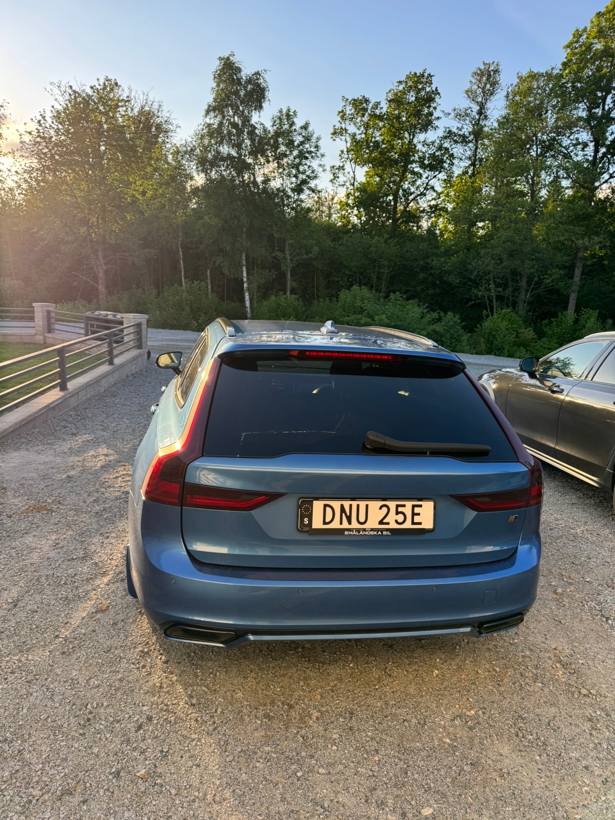 Volvo V90 D4 AWD Geartronic 2020, bild 4/8