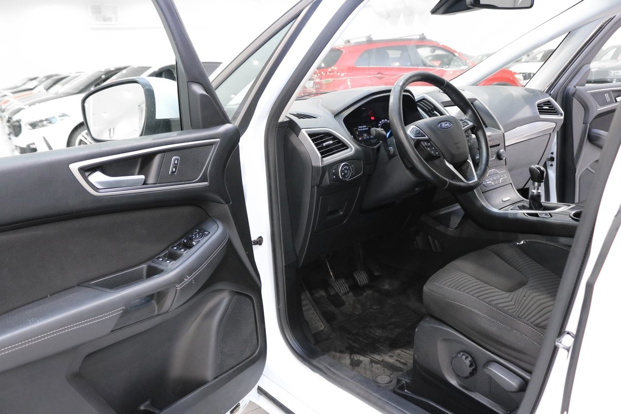 Ford S-MAX 2016, photo 6/10