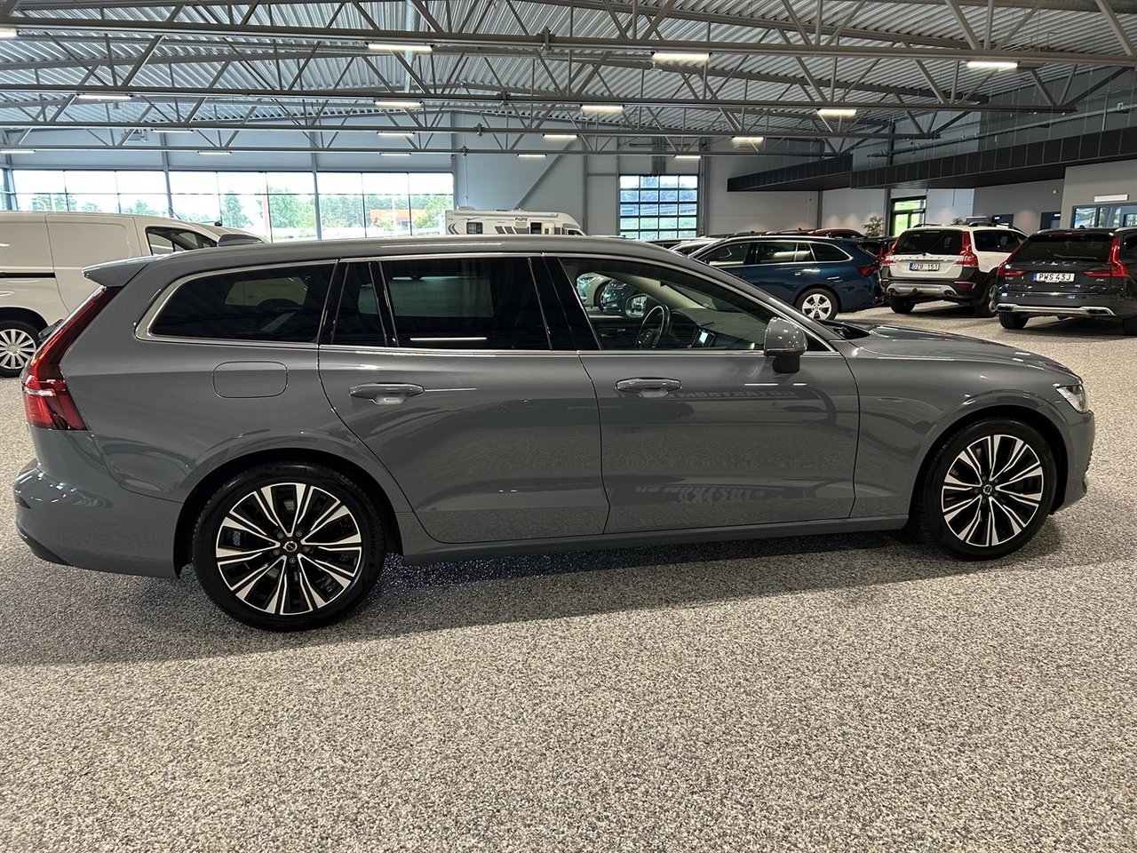Volvo V60 2023, bild 7/10