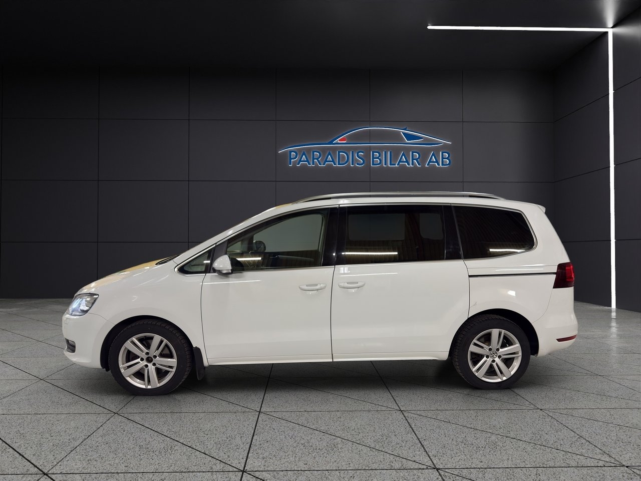 Volkswagen Sharan 2017, bild 2/10