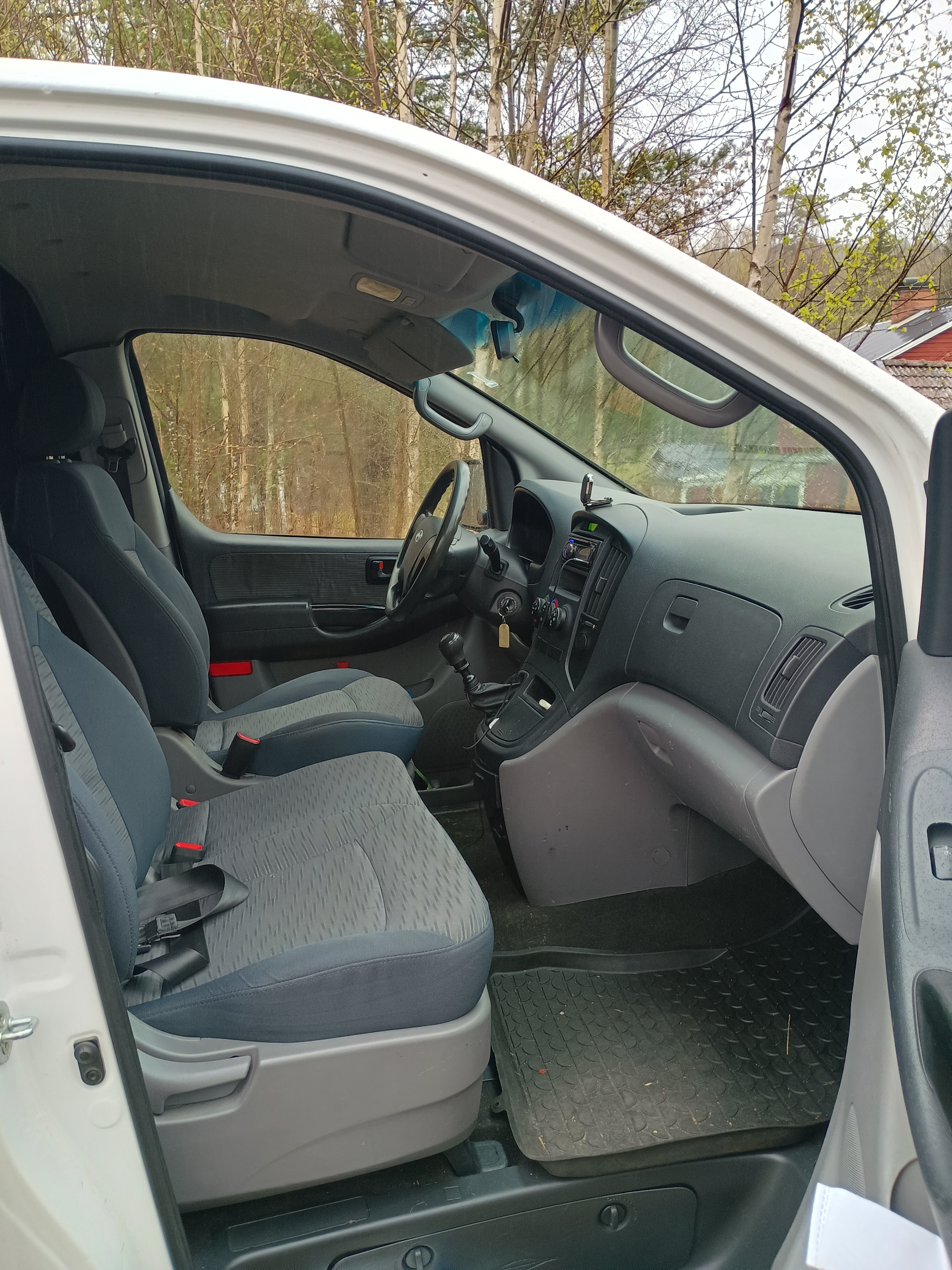 Hyundai H-1 Cargo 2.5 CRDi Manuell 2012, kuva 2/10