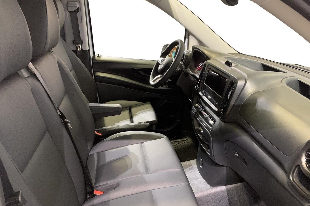 Mercedes-Benz Vito 114CDI Automat 2026, photo 4/7
