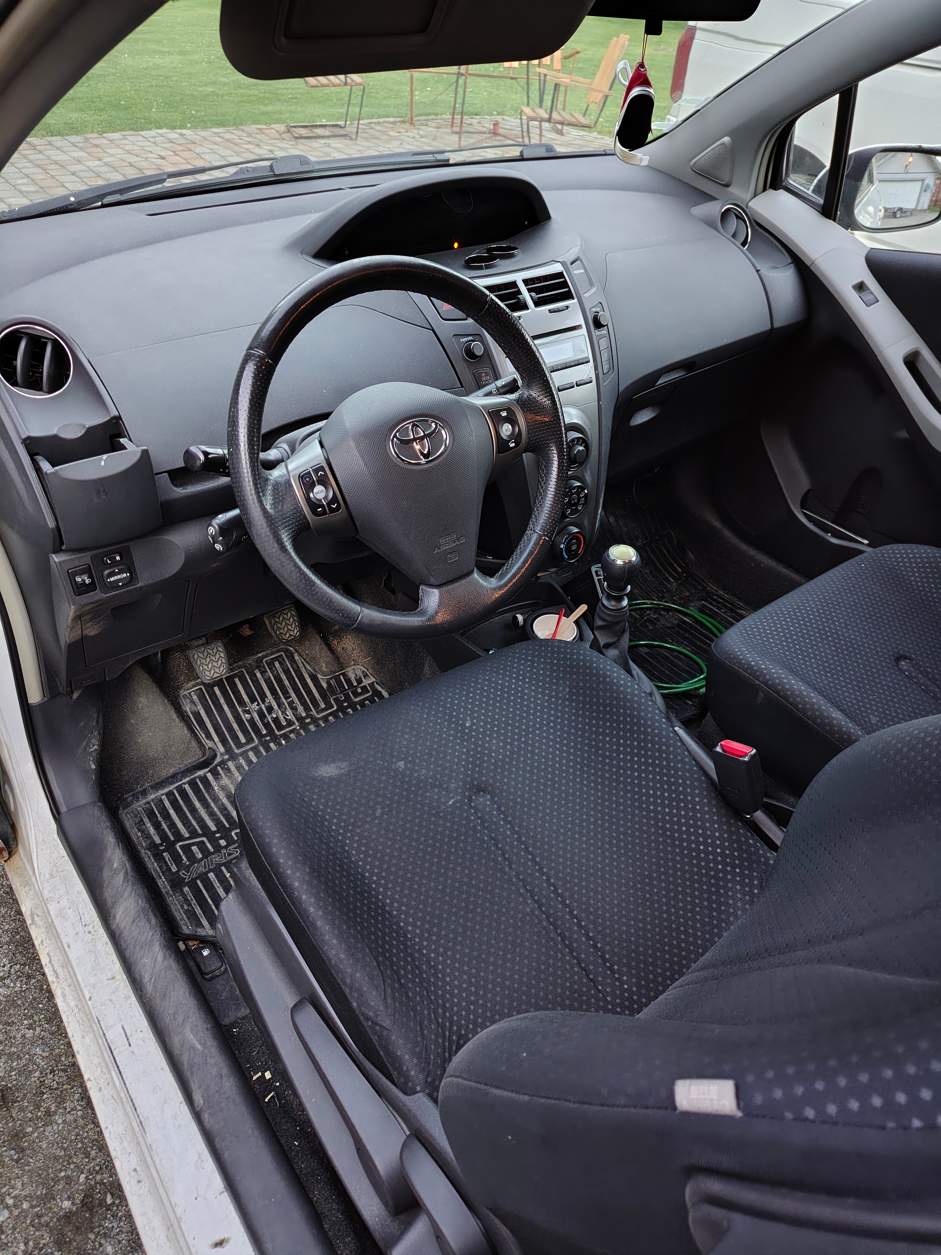 Toyota Yaris 2010, bild 5/8