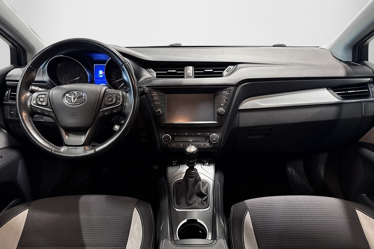 Toyota Avensis 2017, kuva 7/10