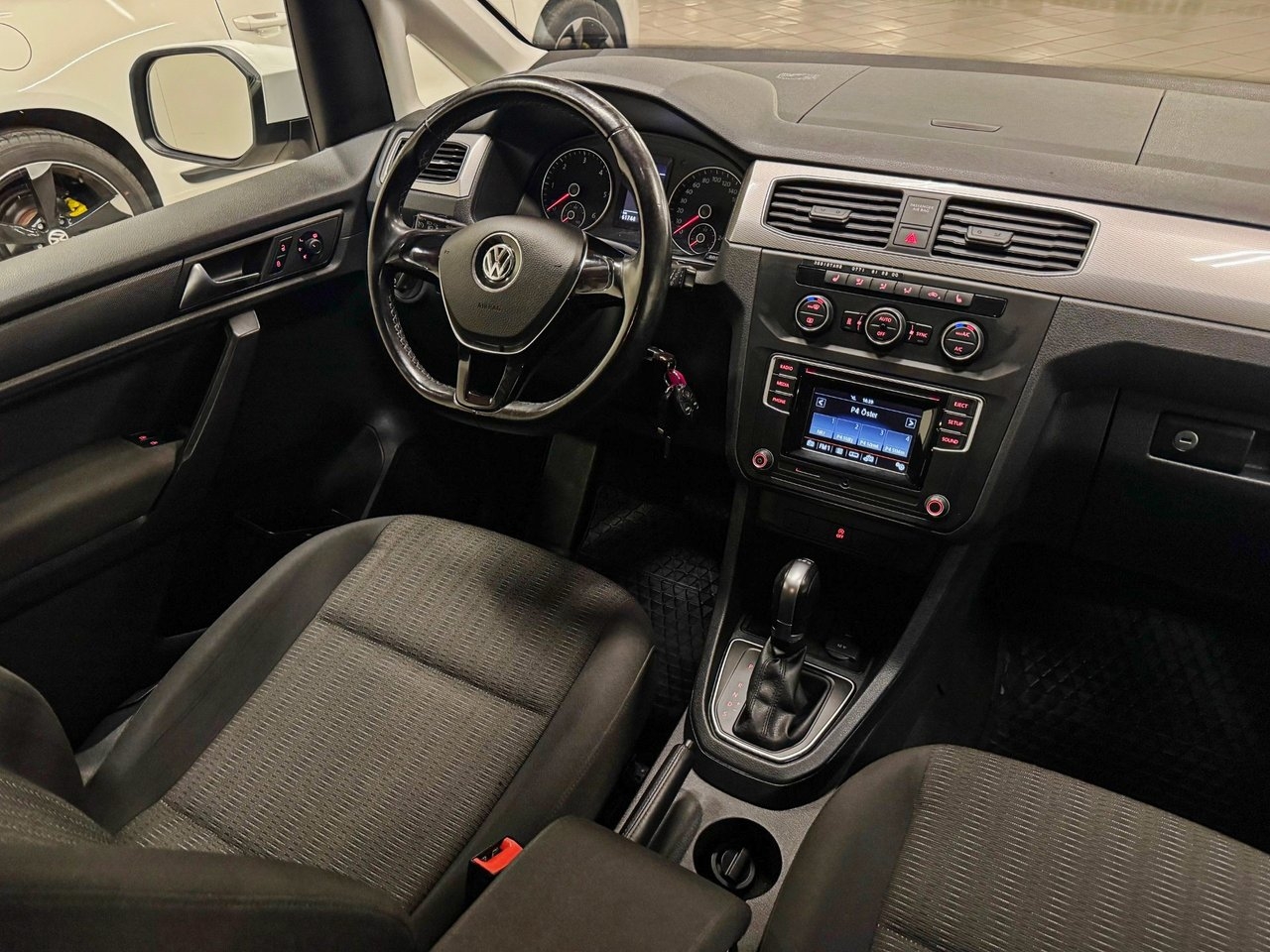 Volkswagen Caddy 2017, bild 3/8