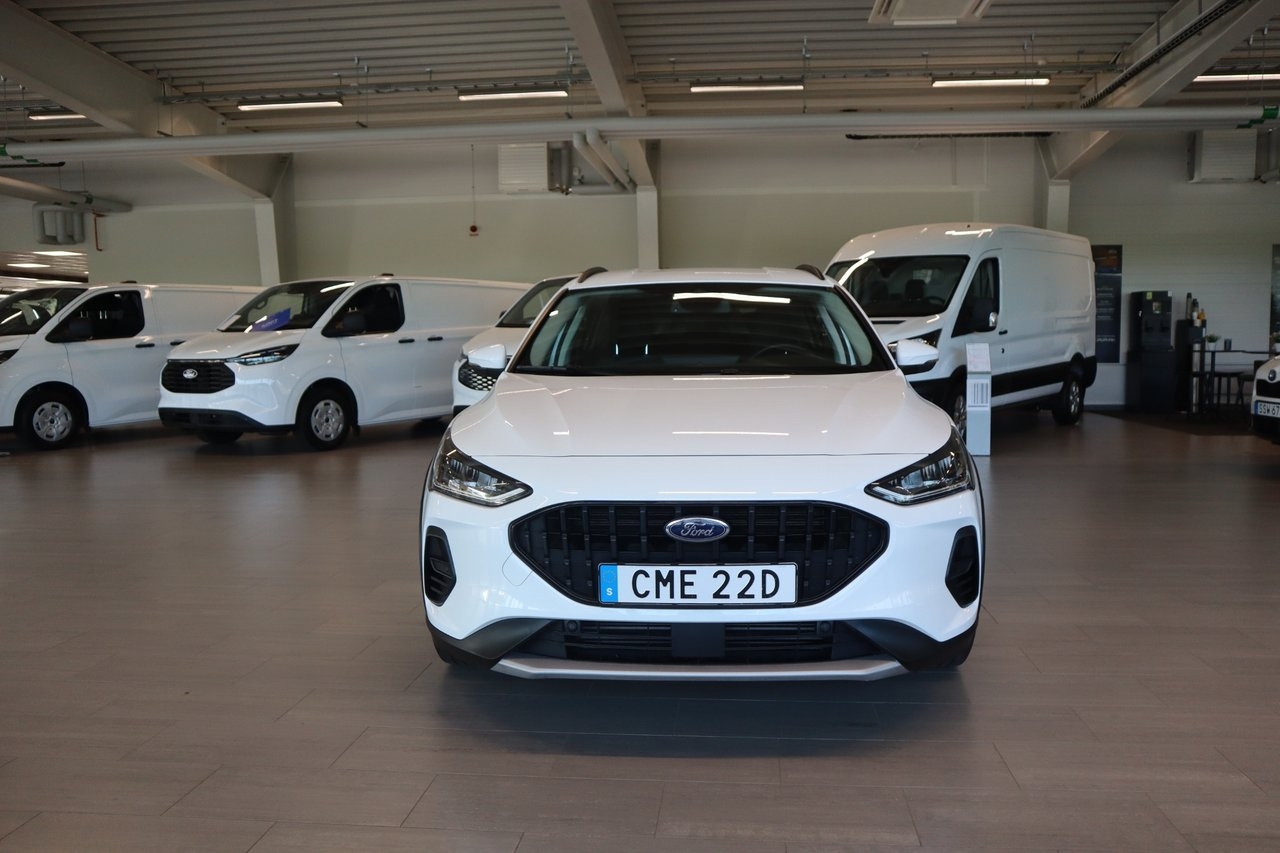 Ford Focus 2023, photo 3/15