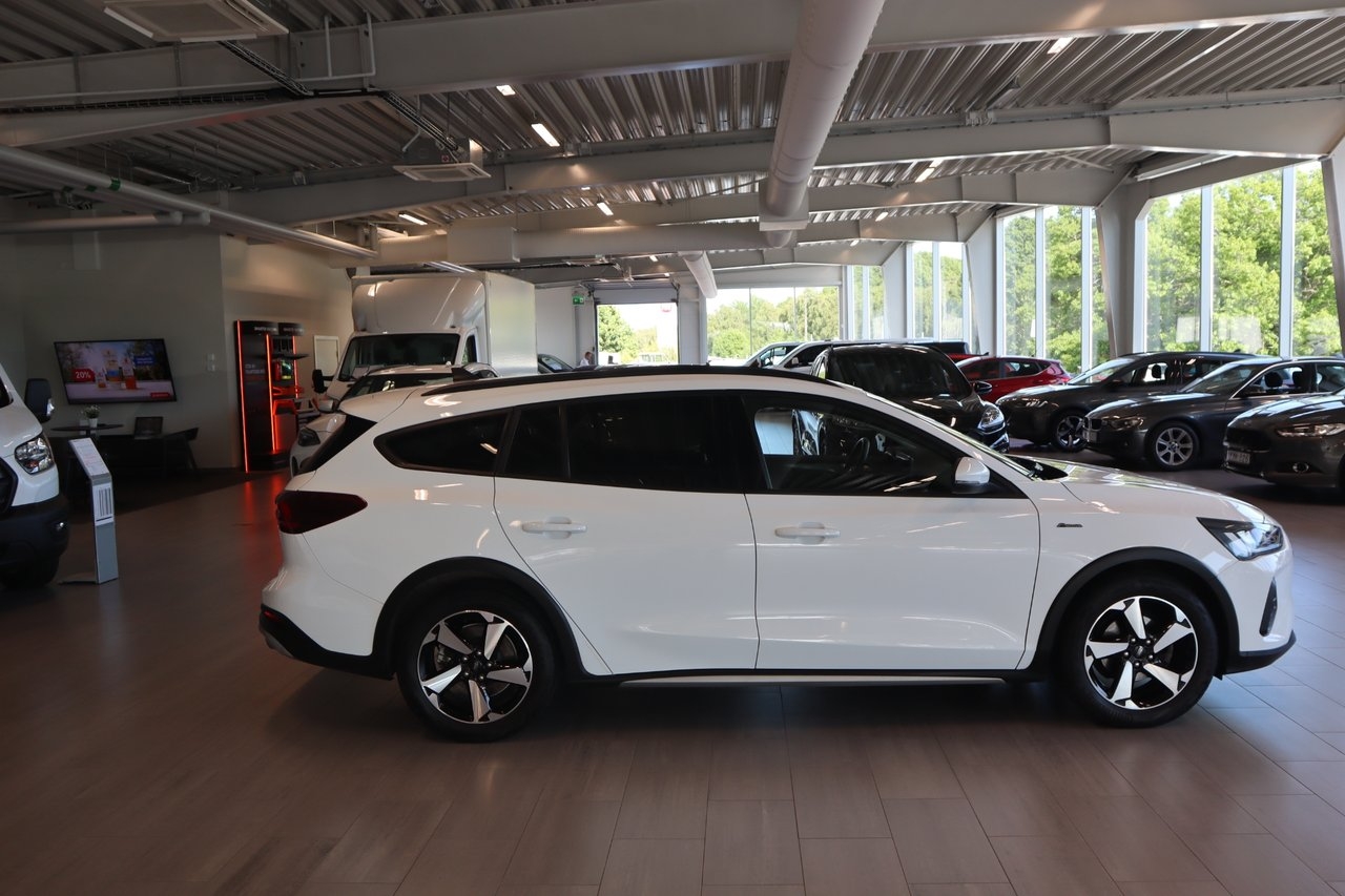 Ford Focus 2023, photo 5/15