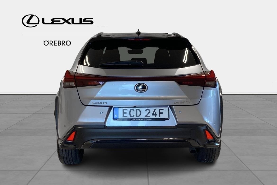Lexus UX 250h F Sport Design Vinterhjul 2023, photo 5/10