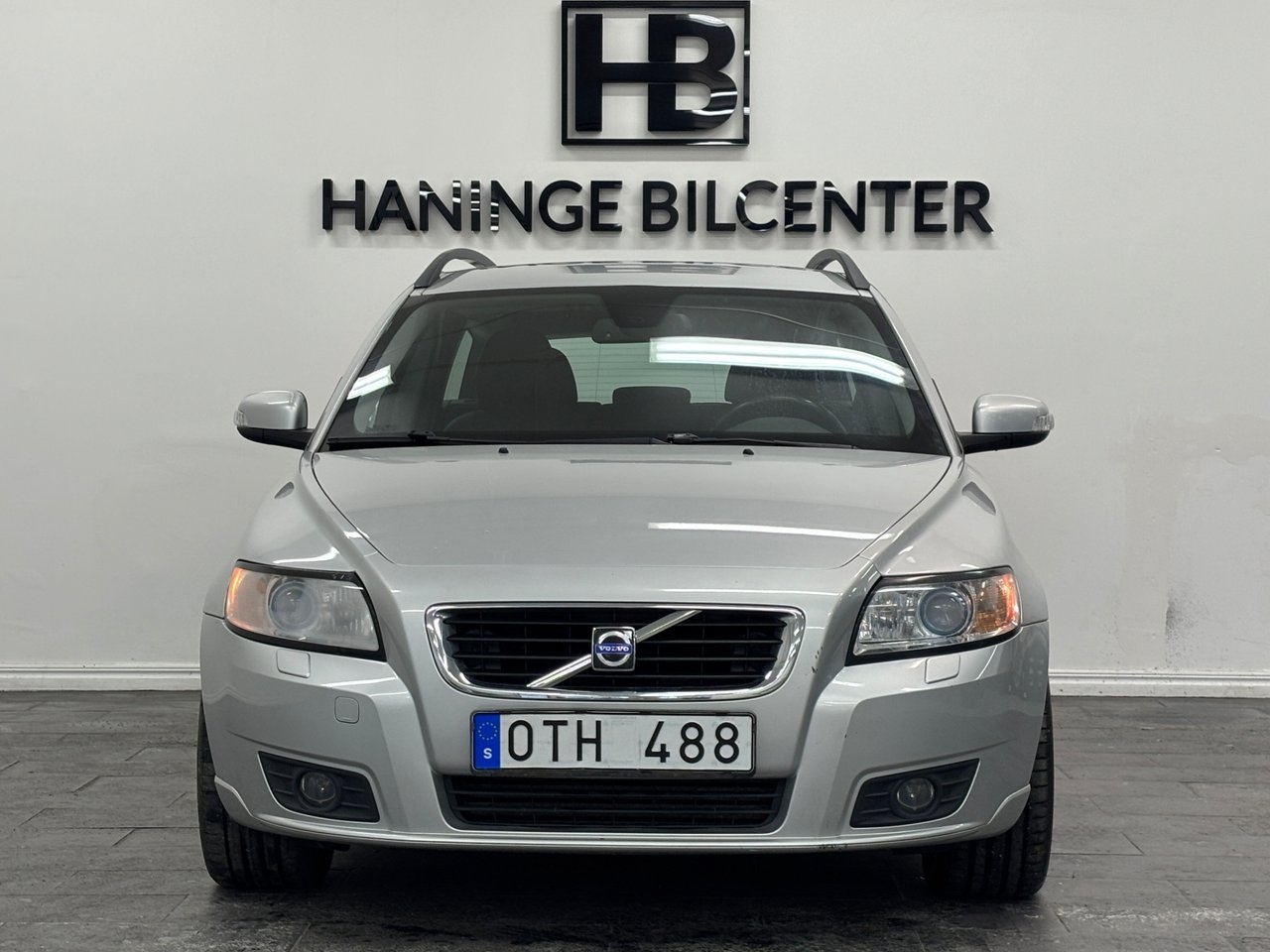 Volvo V50 2.0 D Powershift Nybesiktigad 2009, bild 2/10