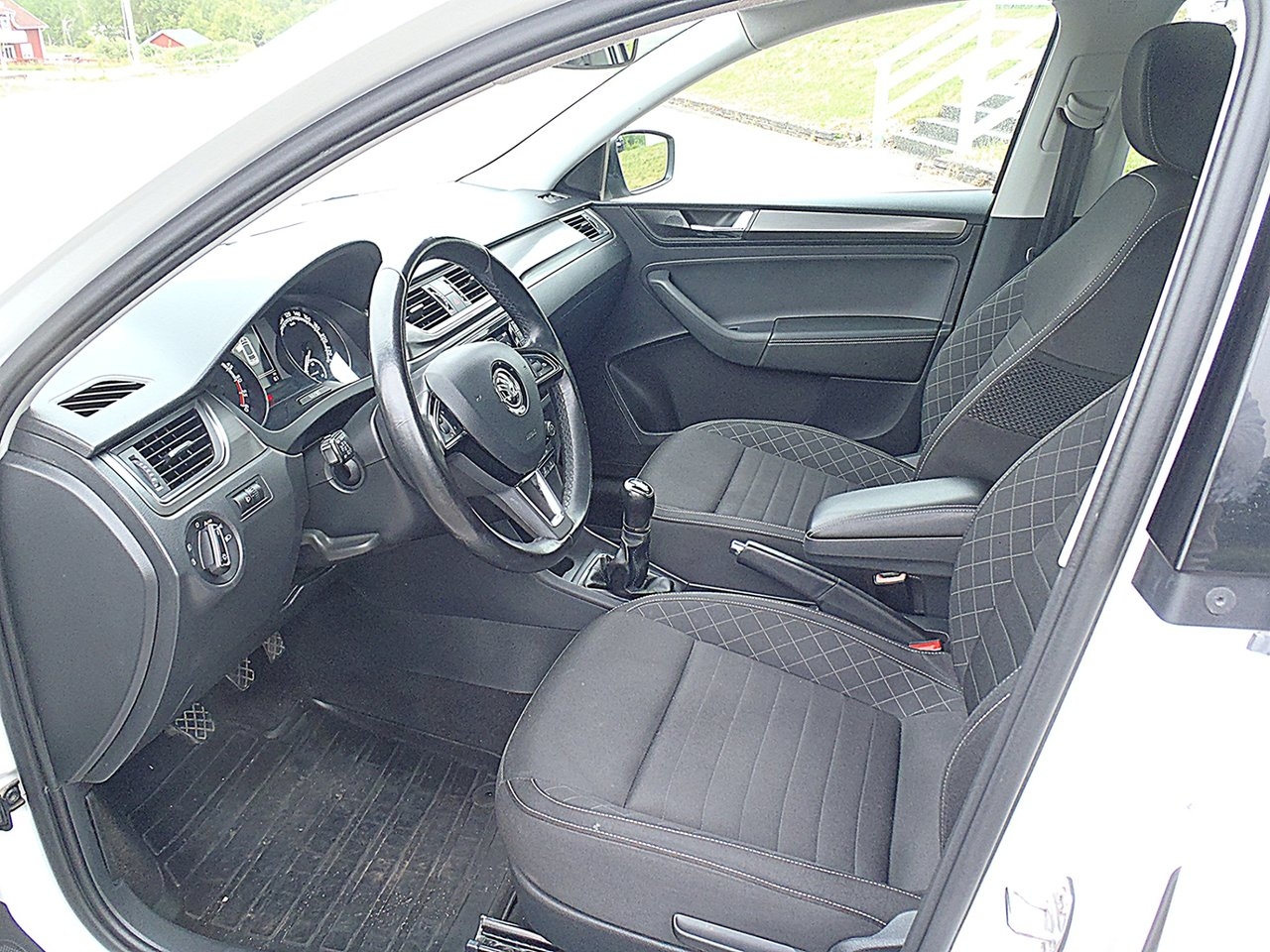 Skoda Rapid Spaceback 1.4 TDI 90hk 2018, photo 5/10
