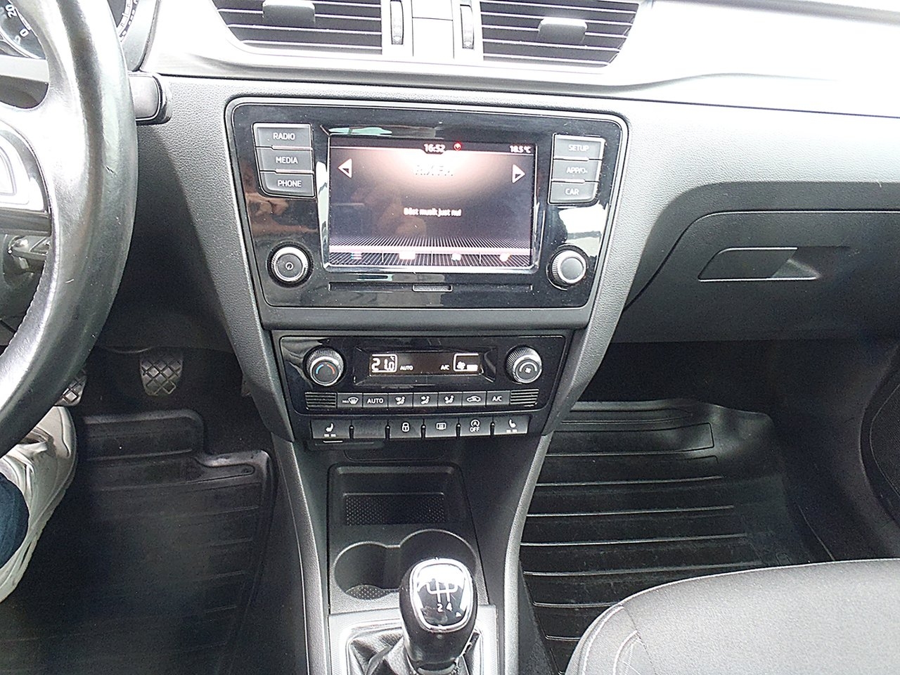 Skoda Rapid Spaceback 1.4 TDI 90hk 2018, photo 7/10