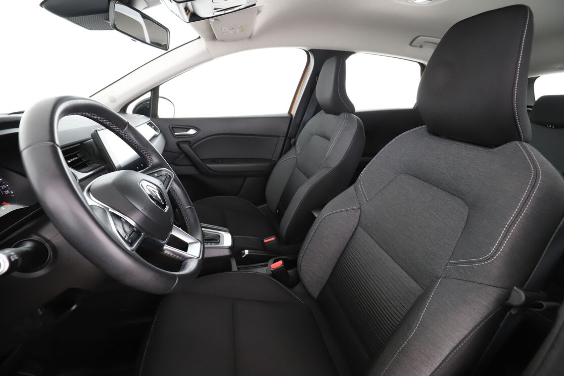 Renault Captur 1.3 TCe 140 hk Hybrid 2021, bild 5/10