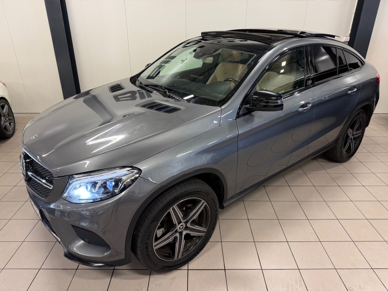 Mercedes-Benz GLE 2018, photo 2/10