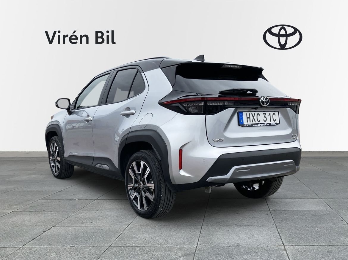 Toyota Yaris Cross Premiere Edition 2024, photo 2/10