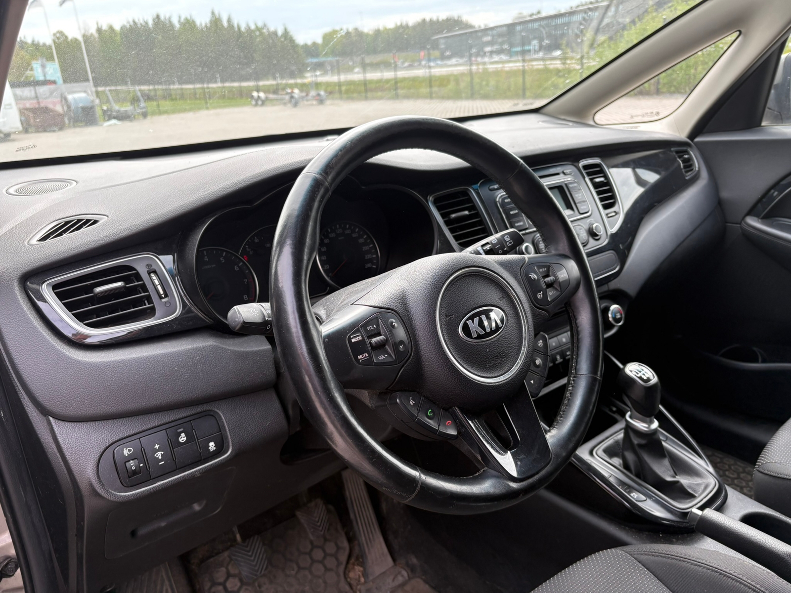 Kia Carens 1.6 GDI Manuell 2014, bild 8/8