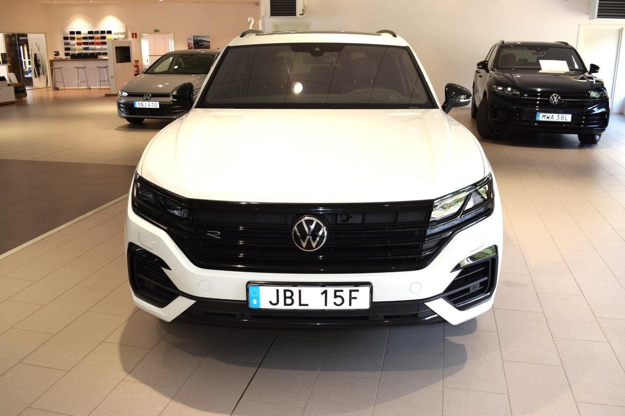 Volkswagen Touareg 2023, photo 2/9