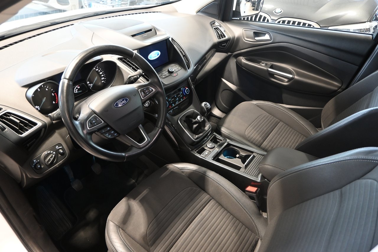 Ford Kuga 1.5 TDCi Titanium Sv-såld 2018, bild 7/10