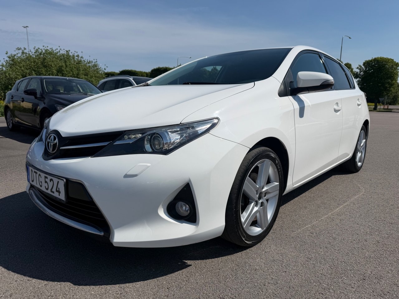Toyota Auris 1.6 Valvematic Edition 2014, bild 2/22