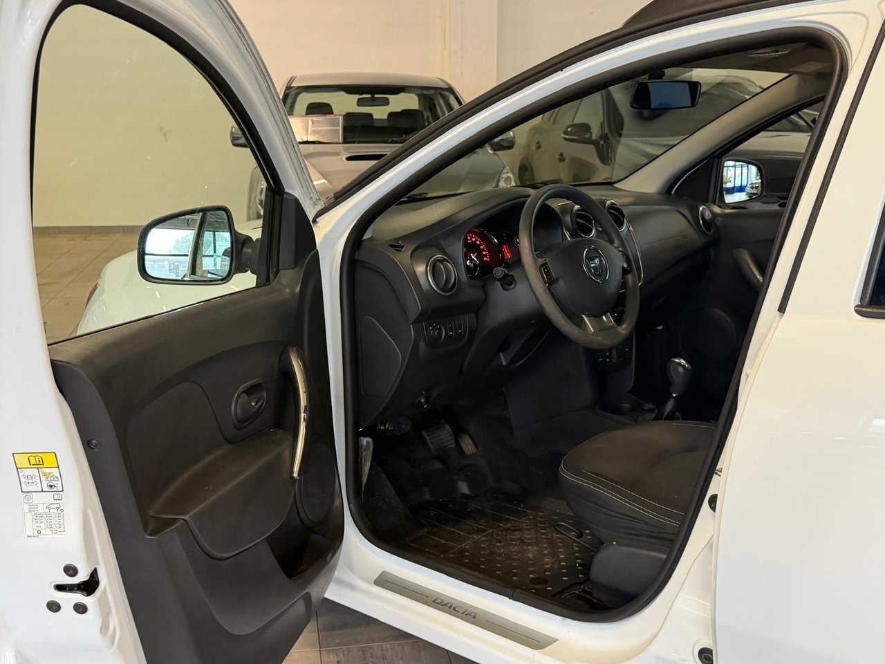 Dacia Logan MCV 0.9 TCe Easy-R Automat 2016, bild 5/15
