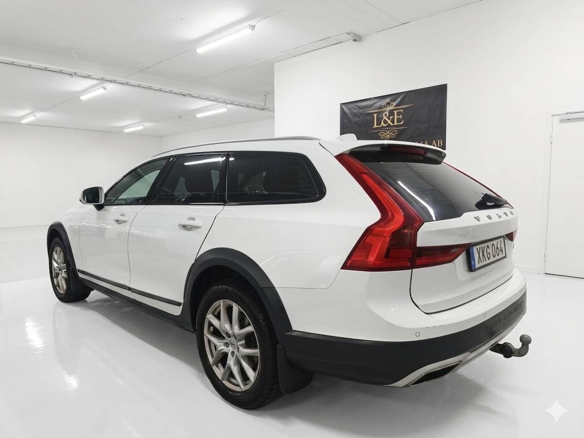 Volvo V90 Cross Country 2018, kuva 3/8