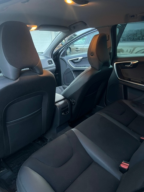 Volvo V60 D5 Geartronic 2012, photo 6/7