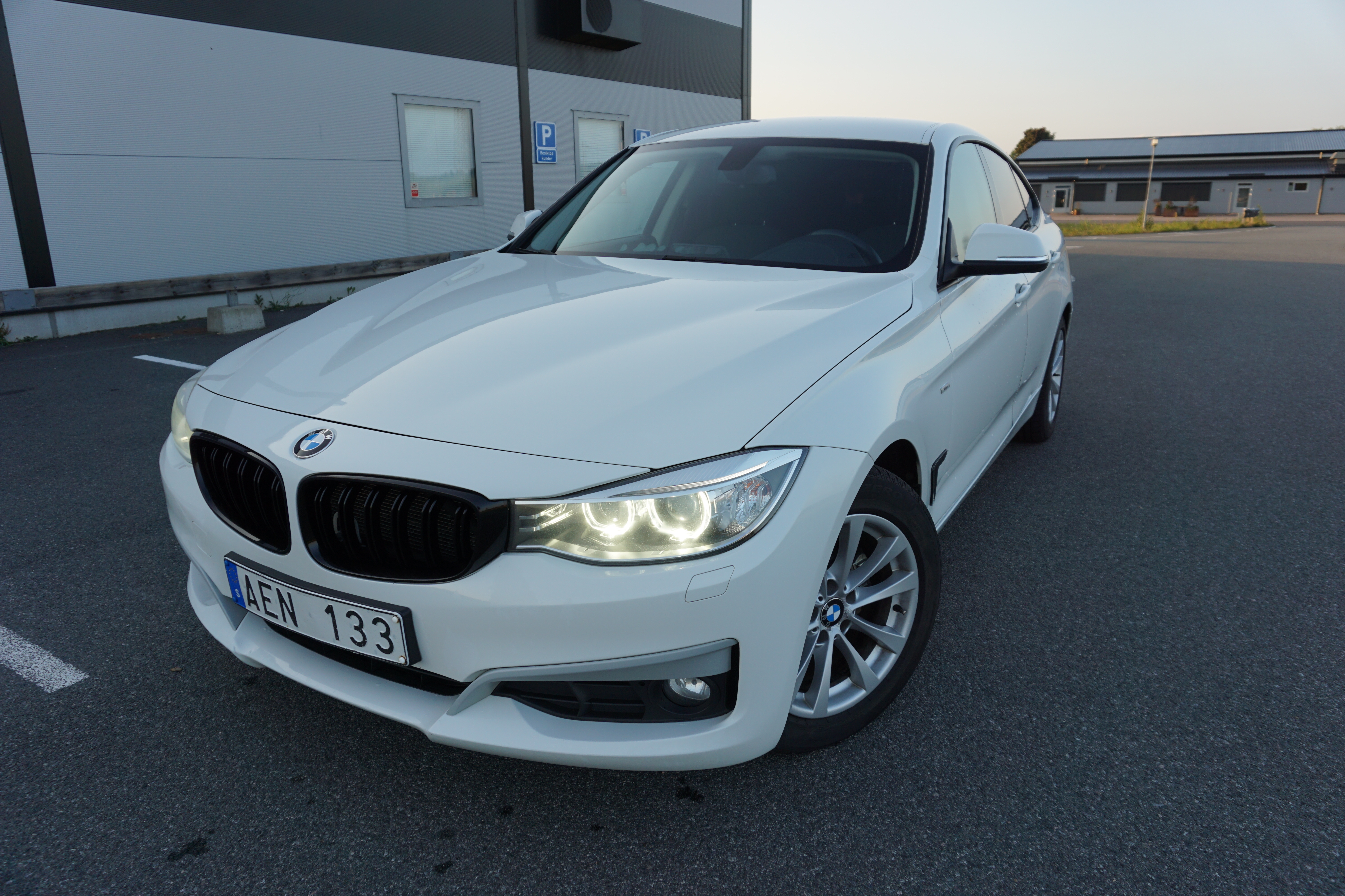 BMW 320