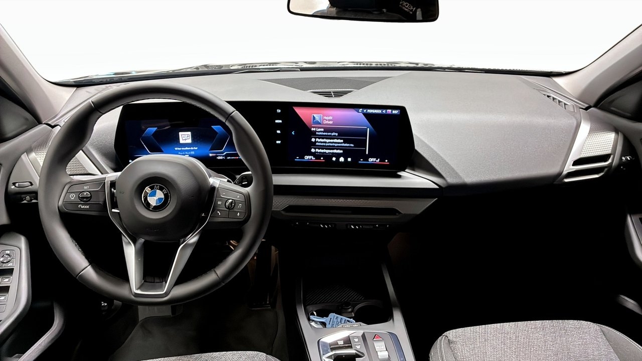 BMW 120 Active 2026, bild 4/9