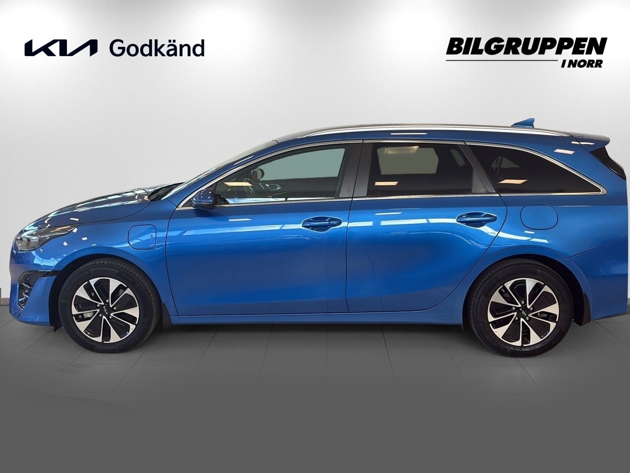 Kia Ceed SW Plug-in Hybrid DCT Advance 2024, photo 4/10