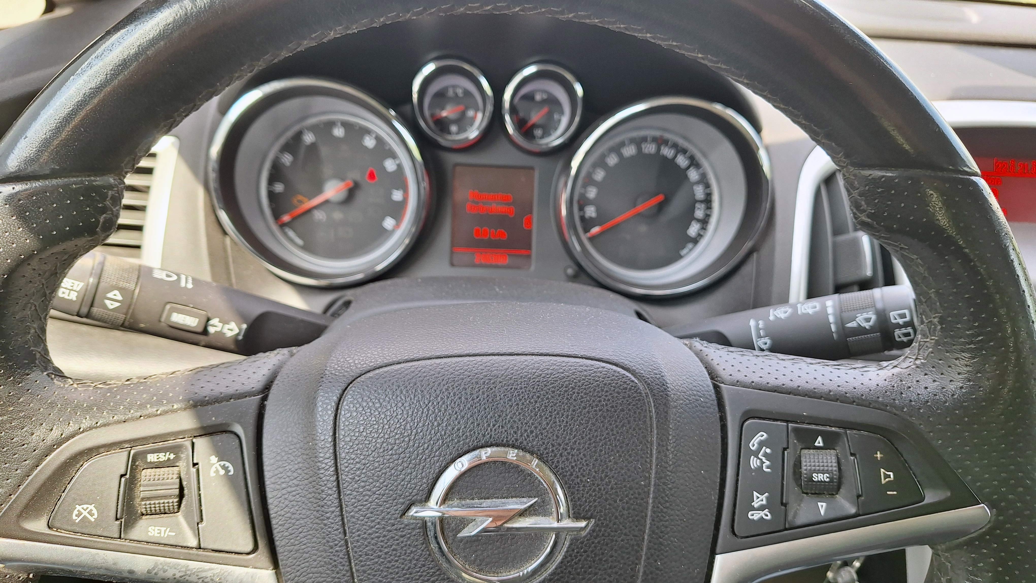 Opel Astra 1.4 Turbo 2011, bild 5/10