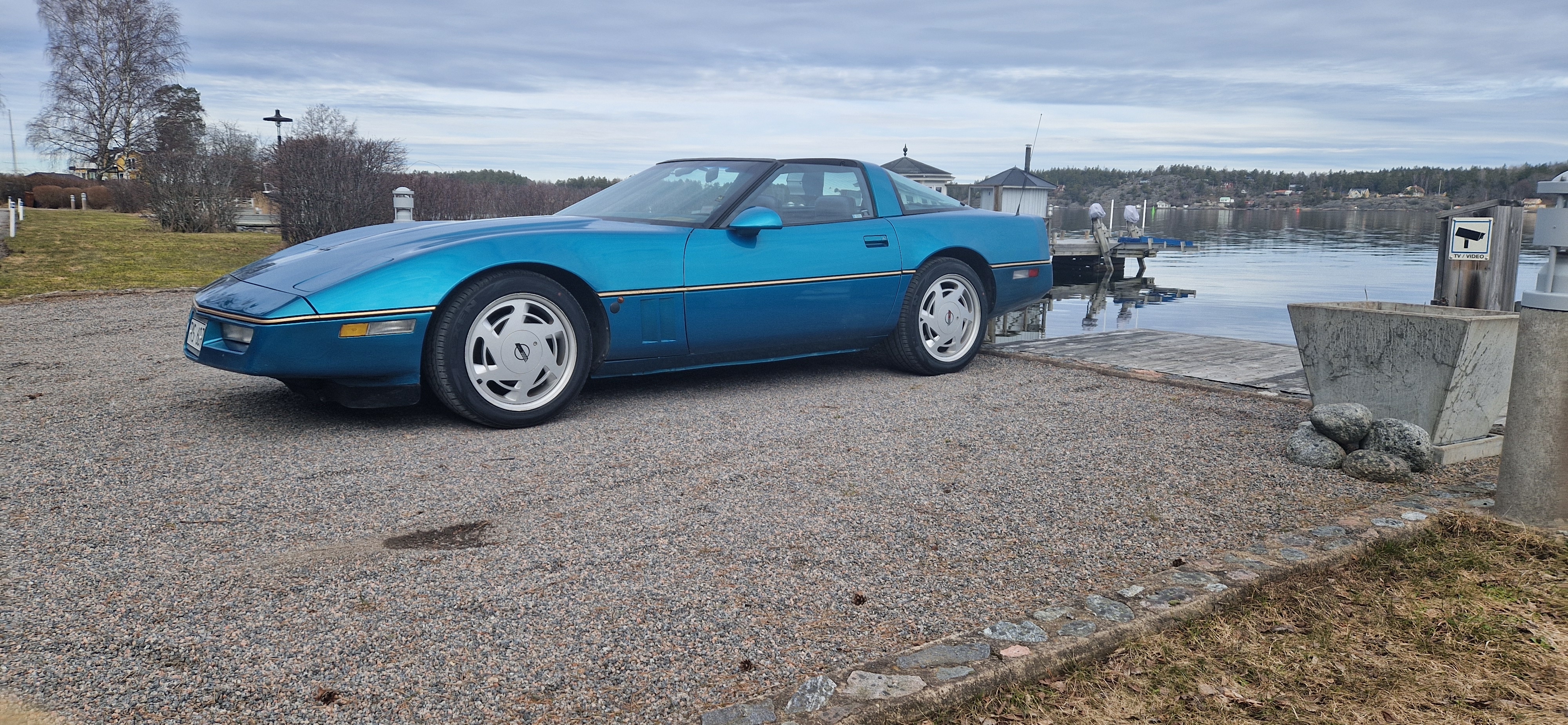 Chevrolet Corvette 5.7 V8 CFI Automatisk 1984, kuva 2/7