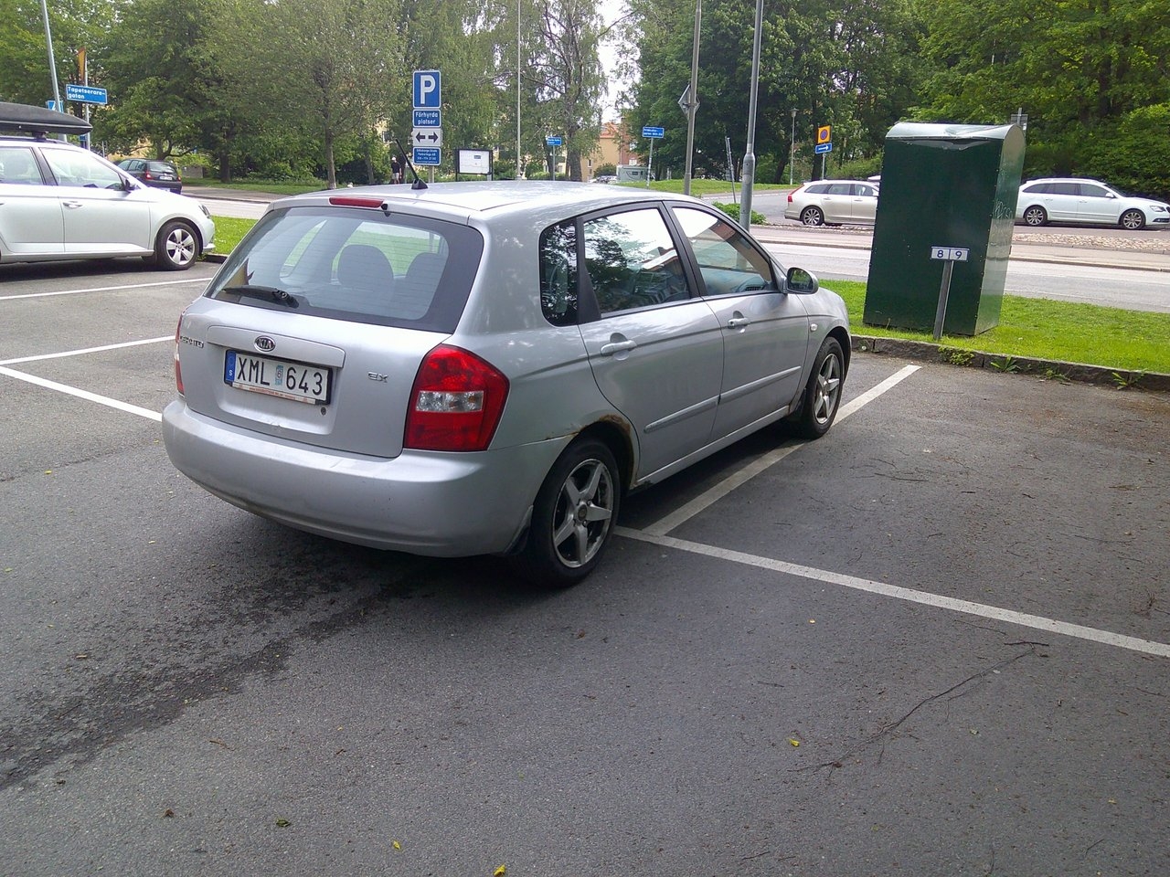 Kia Cerato Halvkombi 1.6i 2006, bild 3/9