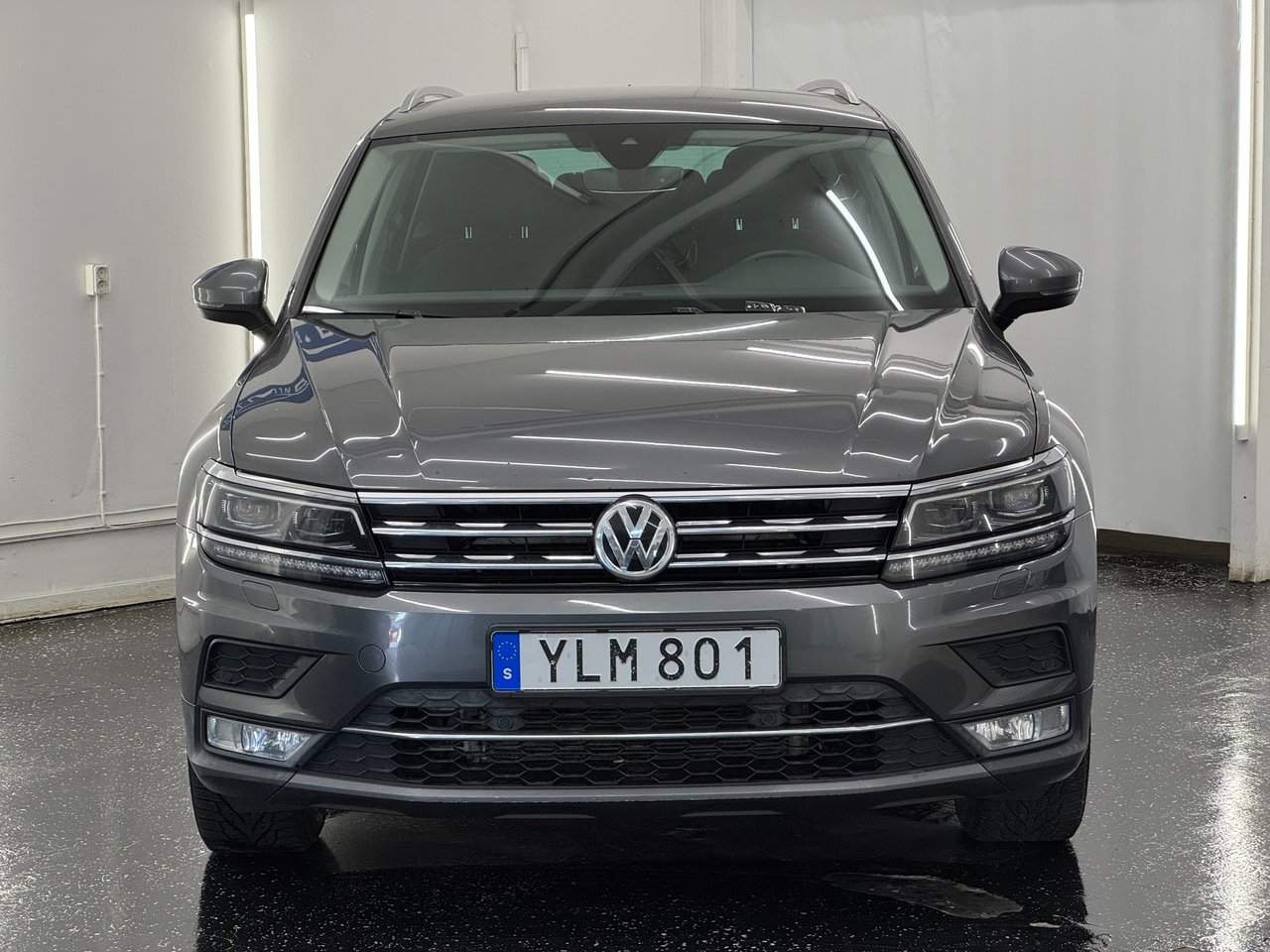 Volkswagen Tiguan 2017, photo 2/10