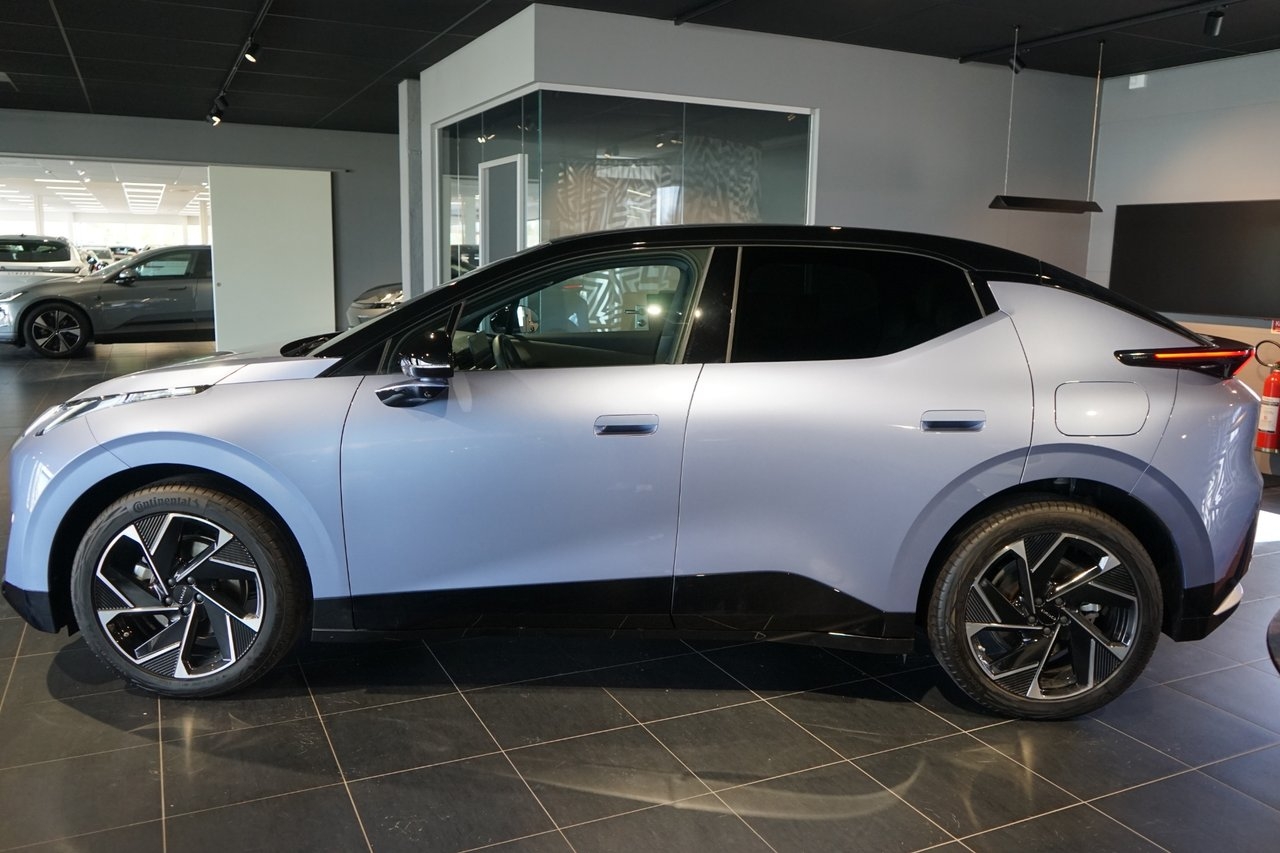 Lynk & Co 02