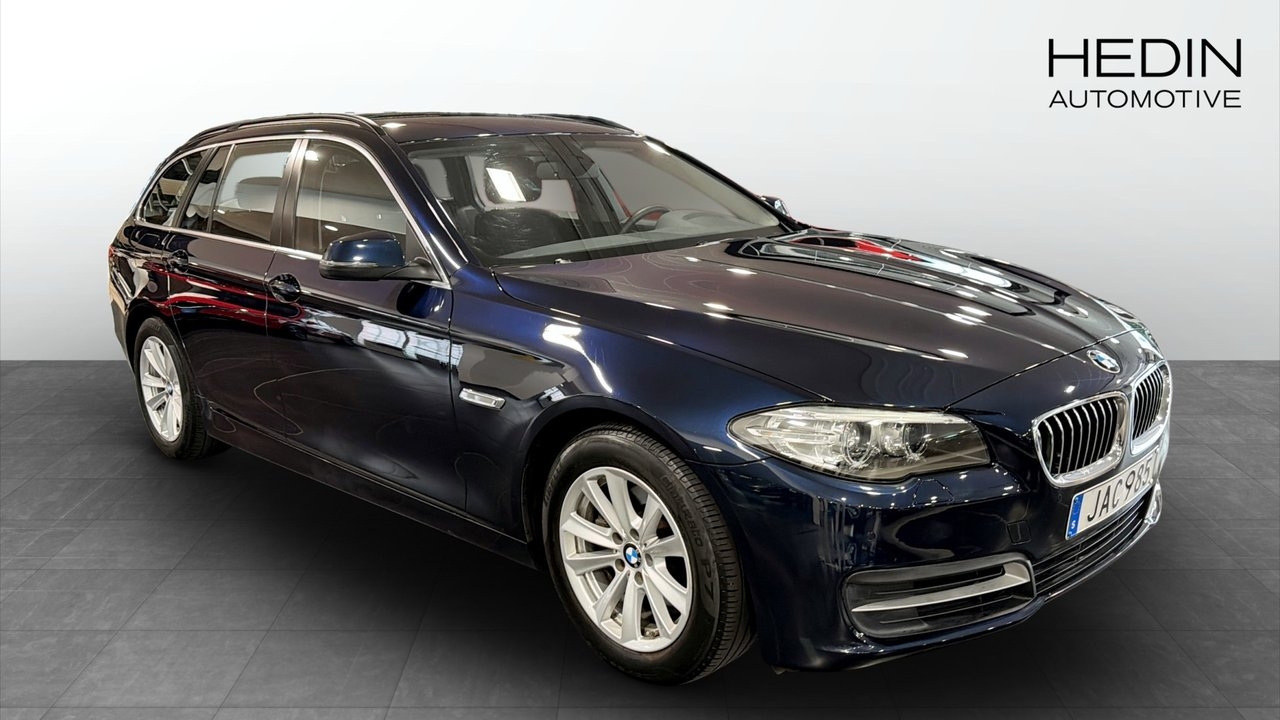 BMW 520 d xDrive Touring Steptronic 2016, photo 2/9