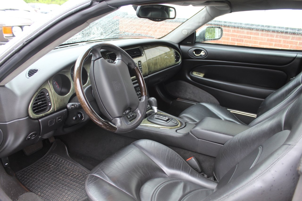 Jaguar XKR 2003, bild 4/4