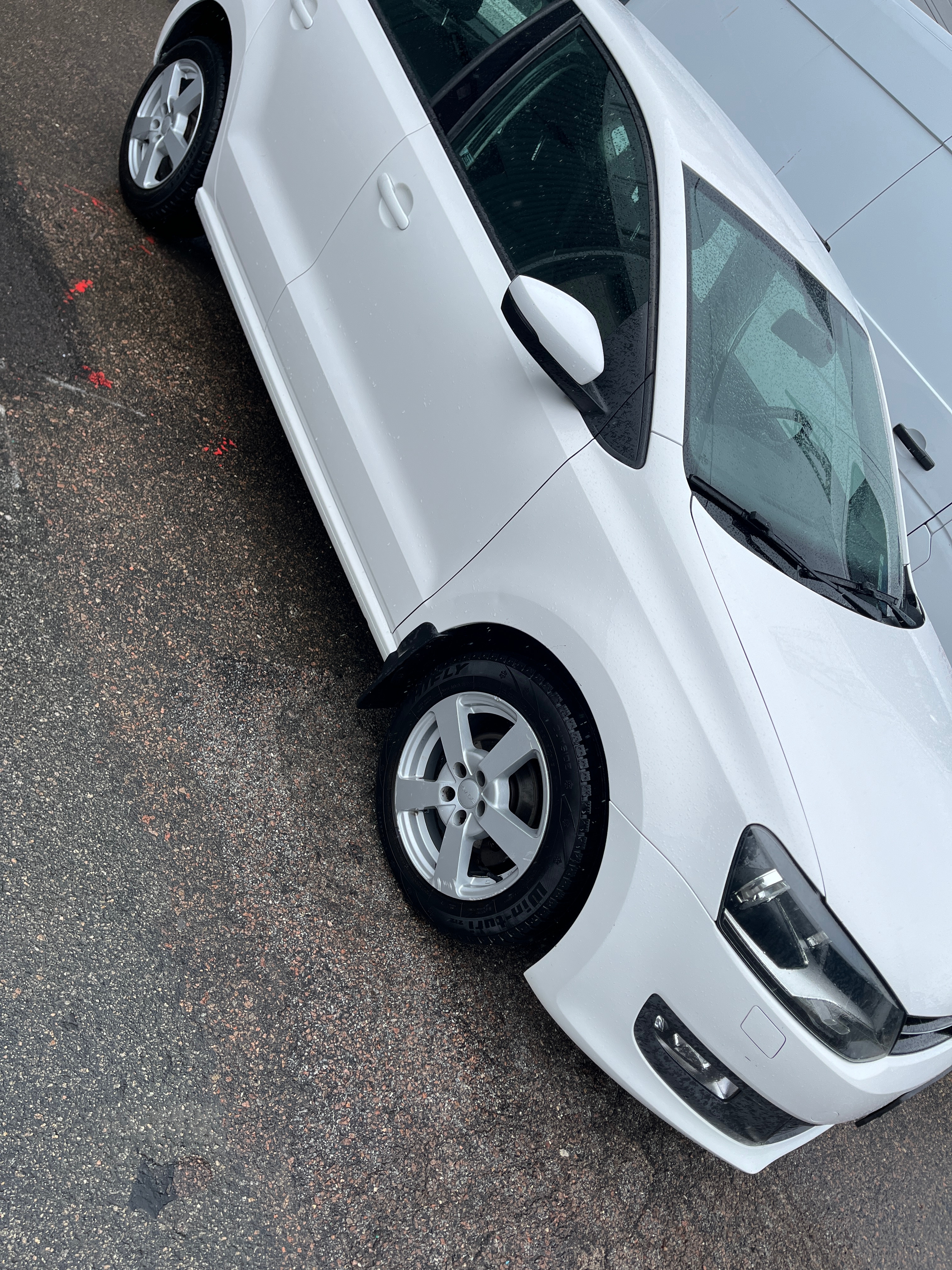 Volkswagen Polo 5-dörrar 1.2 TSI Manuell 2013, bild 2/6