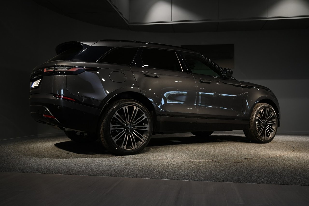 Land Rover Range Rover Velar 2026, photo 5/23