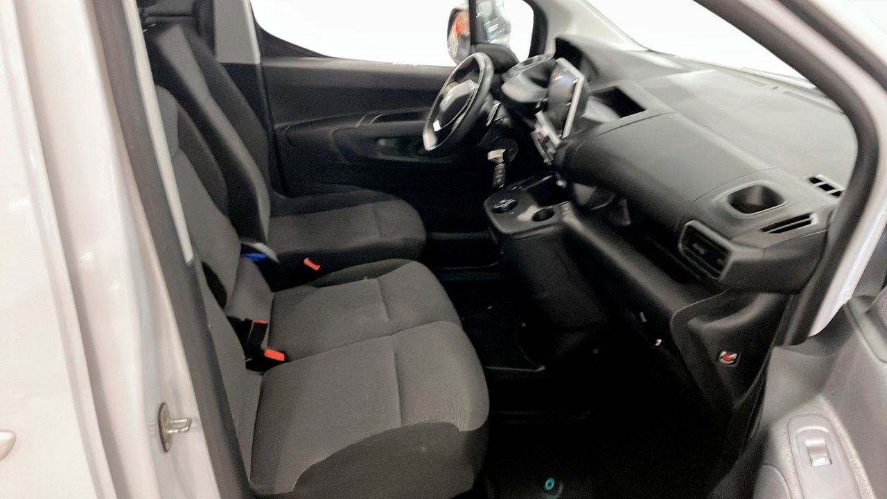 Peugeot Partner 2023, photo 3/9
