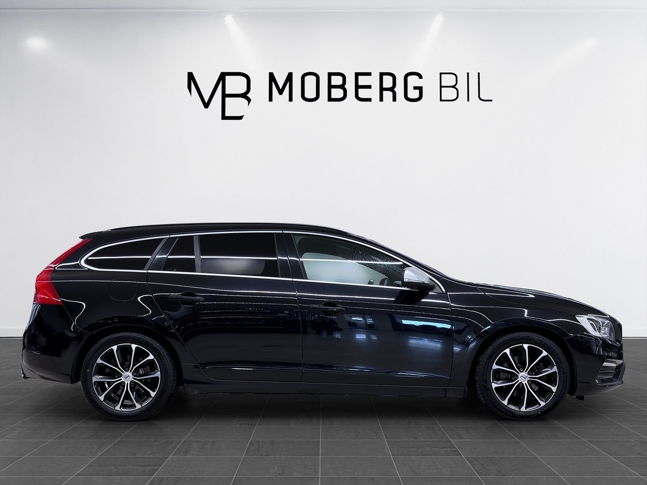 Volvo V60 D4 181hk R-Design PDC VOC 2015, bild 4/14