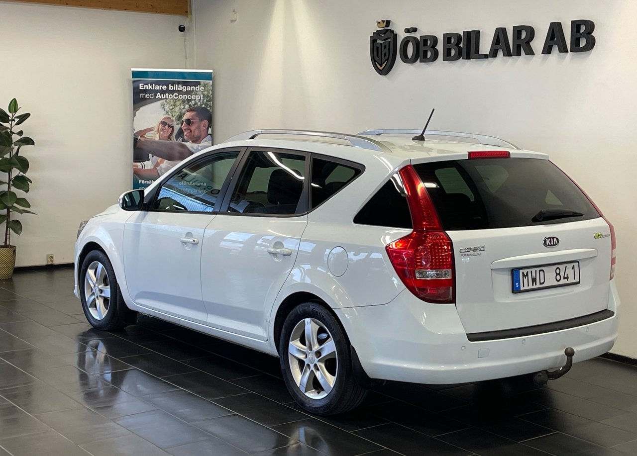 Kia Ceed cee'd_sw 1.6 CRDi ECO Euro 5 2012, kuva 3/8