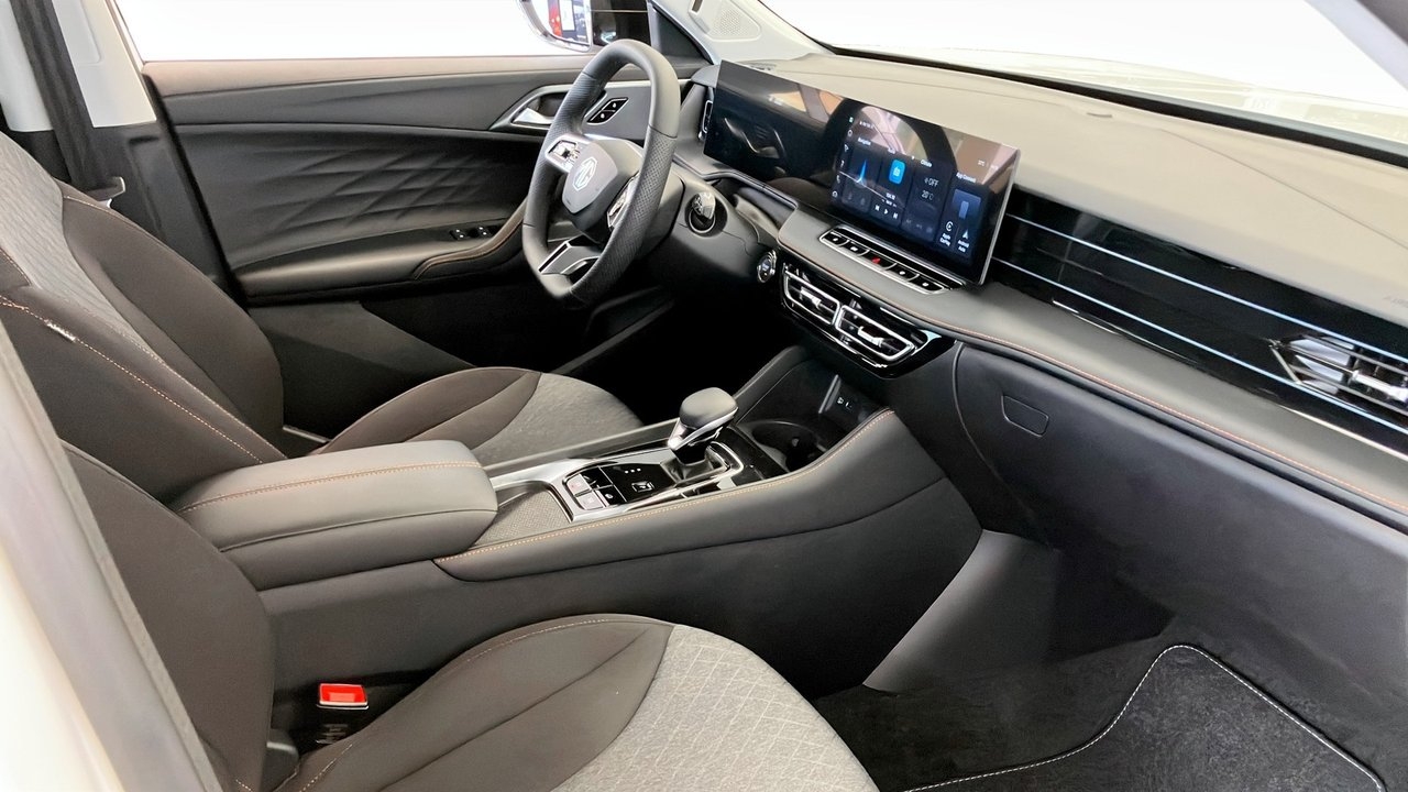MG HS COMFORT PHEV 1.5T AT 2025, photo 3/9