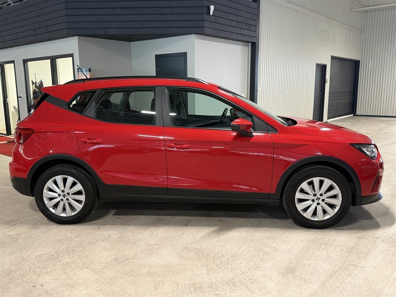 Seat Arona 1.0 TGI Style MOMS 90hk 2023, bild 3/10