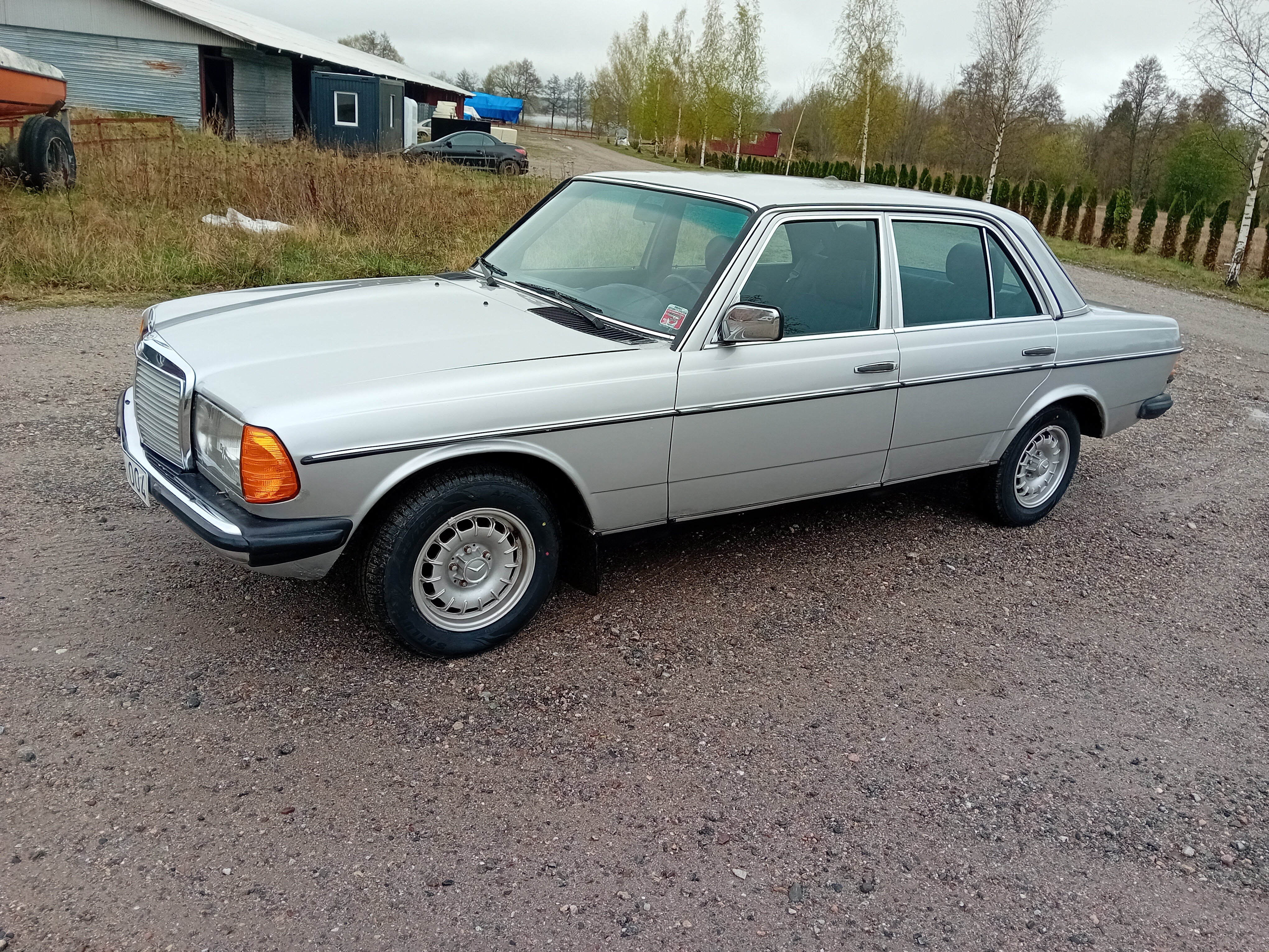 Mercedes-Benz 200