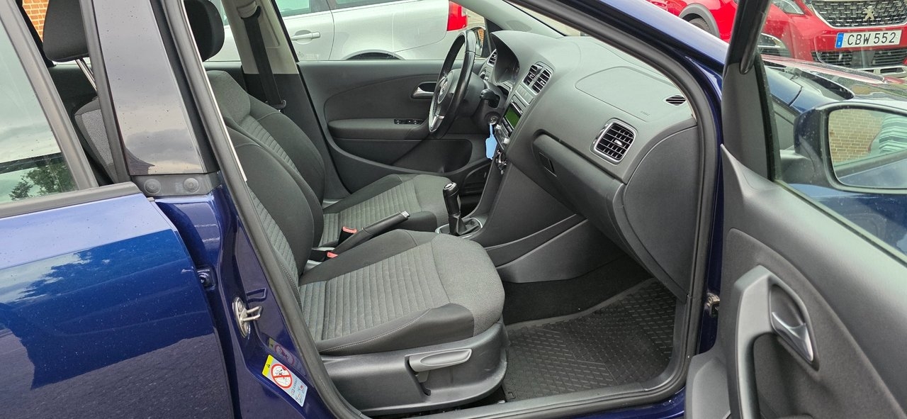 Volkswagen Polo 2012, bild 7/10