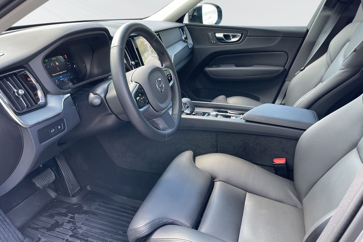 Volvo XC60 2025, kuva 7/17