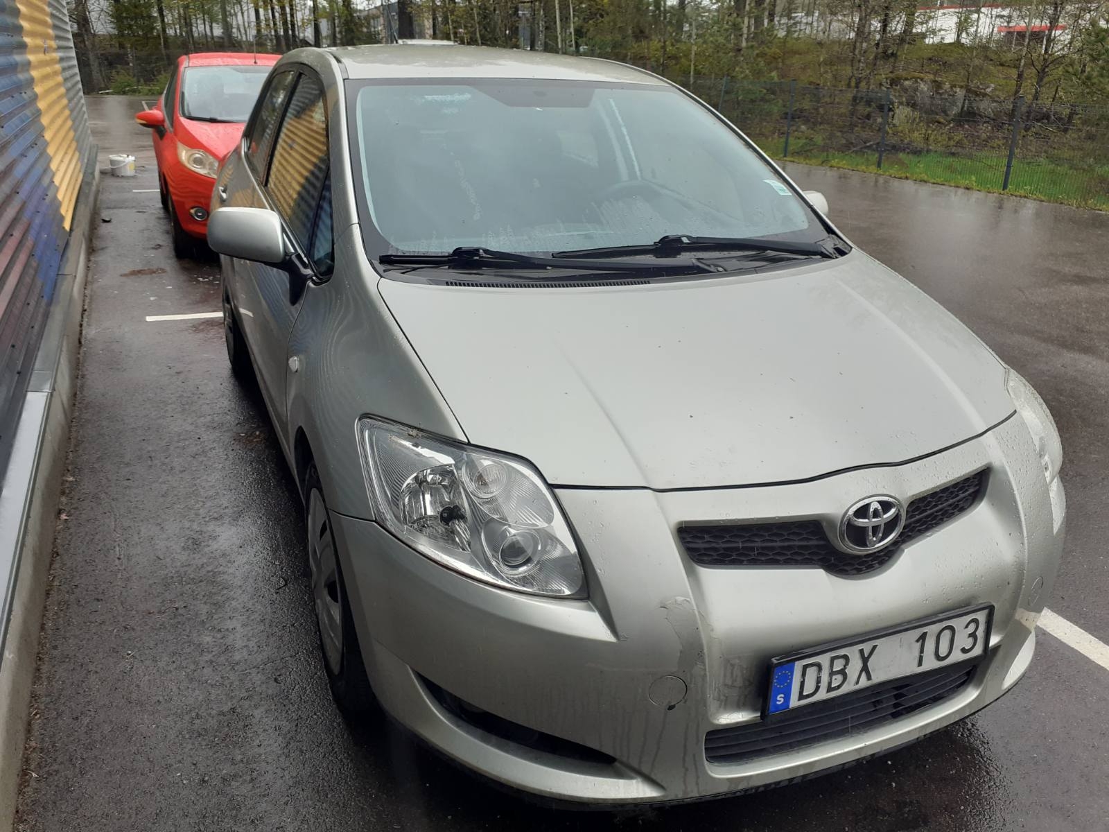 Toyota Auris 2008, bild 2/5