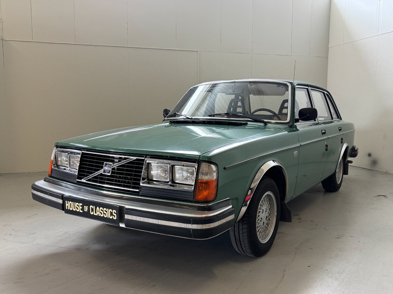 Volvo 244